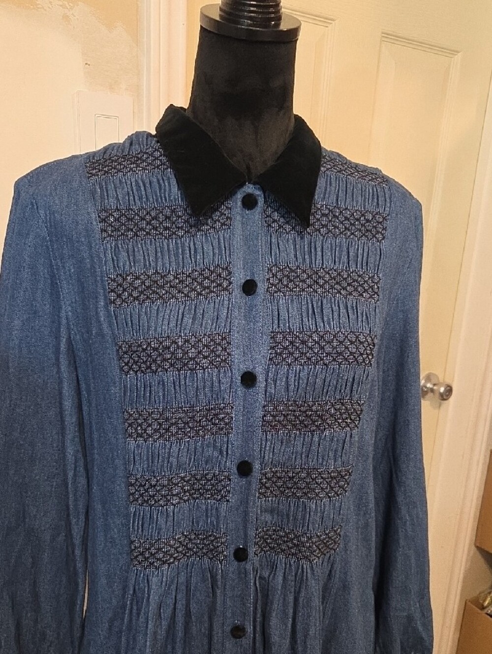 Coldwater Creek Denim  Long-Sleeve Button-Front Dress Smocked Velvet Black Trim - Picture 2 of 9